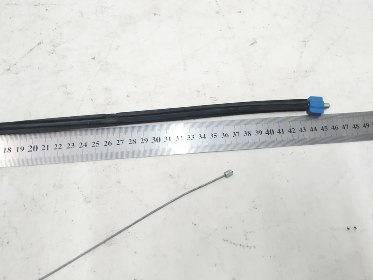 1 Тросик склопідйомника переднього лівого/правого (гумове ущільнення 44 см) Tesla Model S, Model S REST 6006651, 6006551