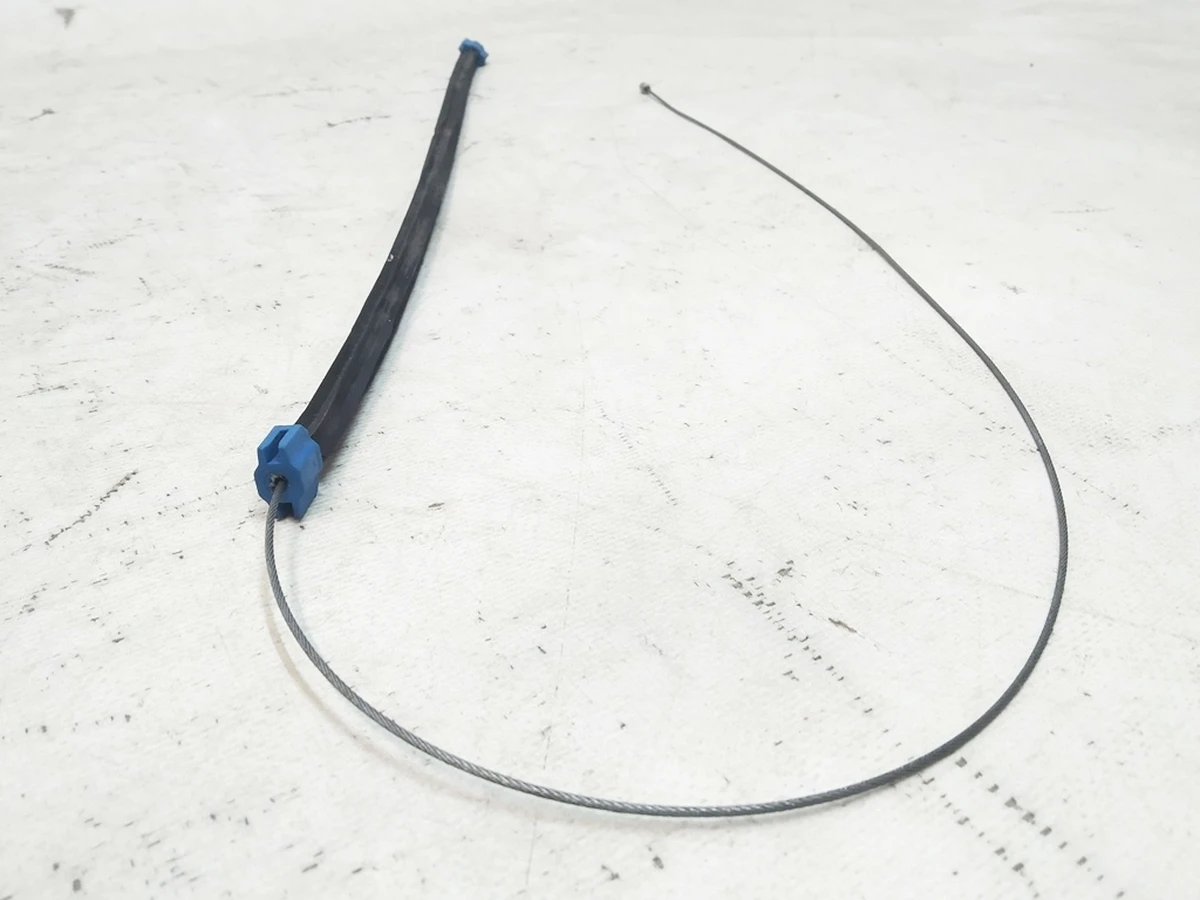 1 Тросик склопідйомника переднього лівого/правого (гумове ущільнення 44 см) Tesla Model S, Model S REST 6006651, 6006551