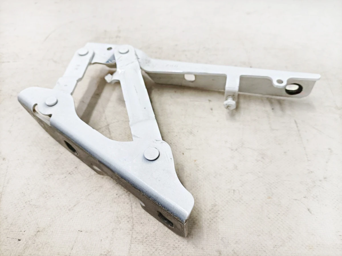 6 Петля кріплення капота права PPSW з пошкодженням Tesla model S, model S REST 1029285-99-D