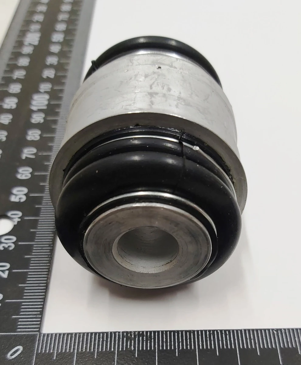 1 Floating bushing Tesla model S 6006774-00-B