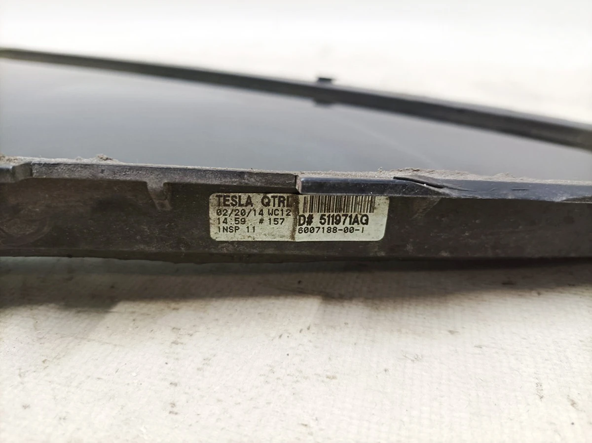 20 Скло крила заднього лівого (кватирка) Tesla model S 6007188-00-I