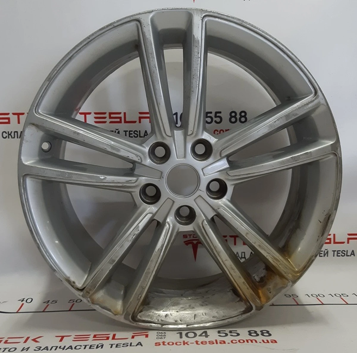 1 Wheel disk (19x8.0J - SILVER) with damage Tesla model S 1054040-00-B