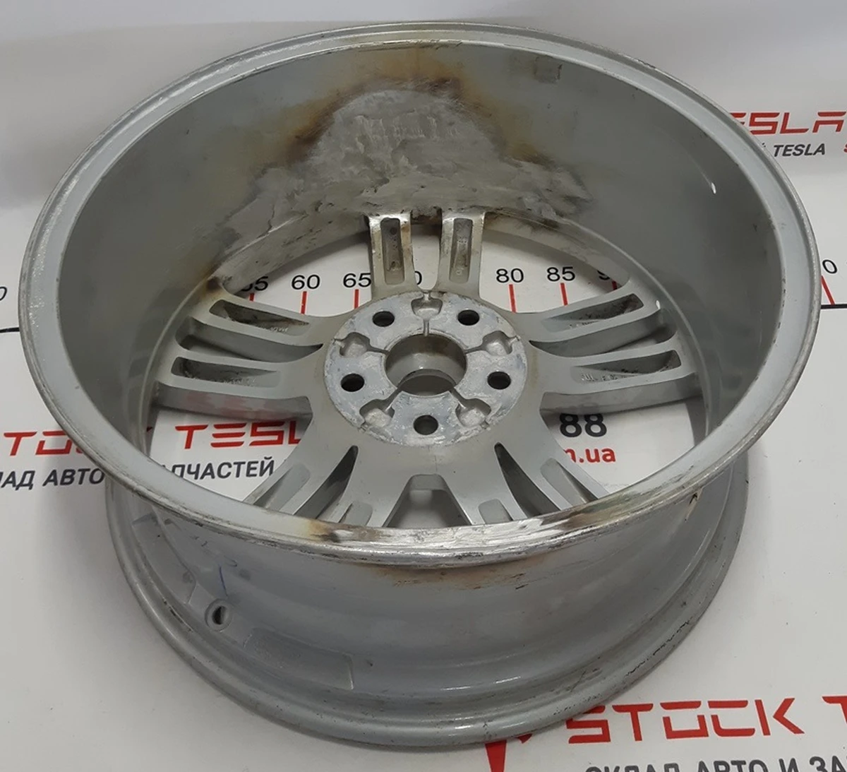 1 Wheel disk (19x8.0J - SILVER) with damage Tesla model S 1054040-00-B