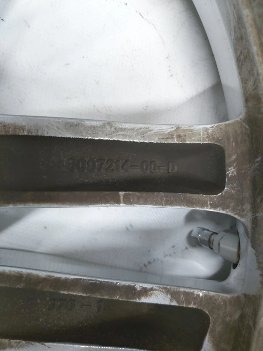 Колесо в сборе (диск19*8J шина MICHELIN 245/45 R19 датчик TPMS протектор 4.02мм) Tesla model S 1076891-00-B