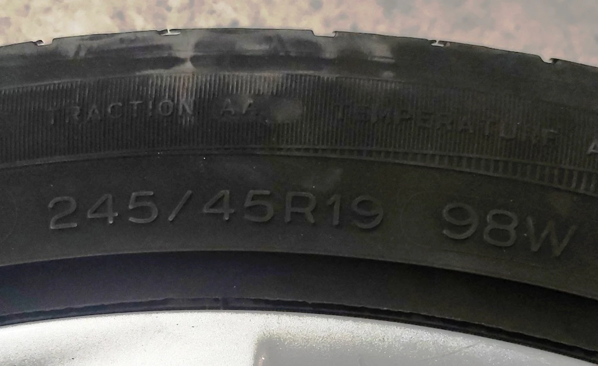 1 Wheel assembly (rim 19 * 8.0J tire Michelin Primacy 245/45 R19 TPMS sensor protector 3,65 мм) Tesla model S 1054040-00-B