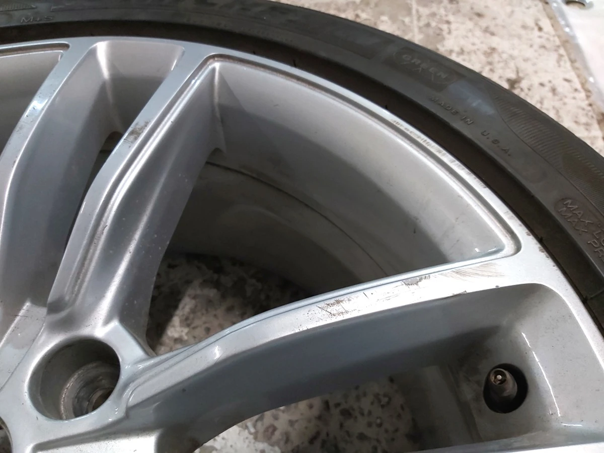 1 Wheel assembly (rim 19 * 8.0J tire Michelin Primacy 245/45 R19 TPMS sensor protector 2,93 мм) Tesla model S 1054040-00-B