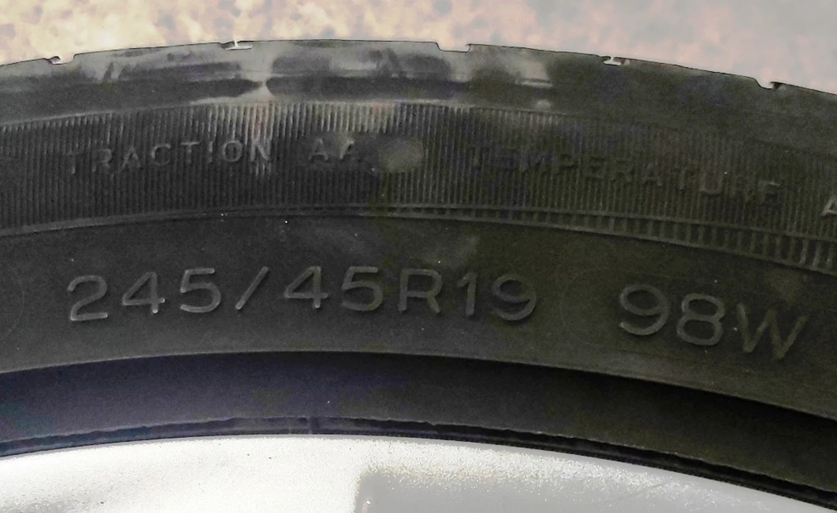 1 Wheel assembly (rim 19 * 8.0J tire Michelin Primacy 245/45 R19 TPMS sensor protector 2,93 мм) Tesla model S 1054040-00-B