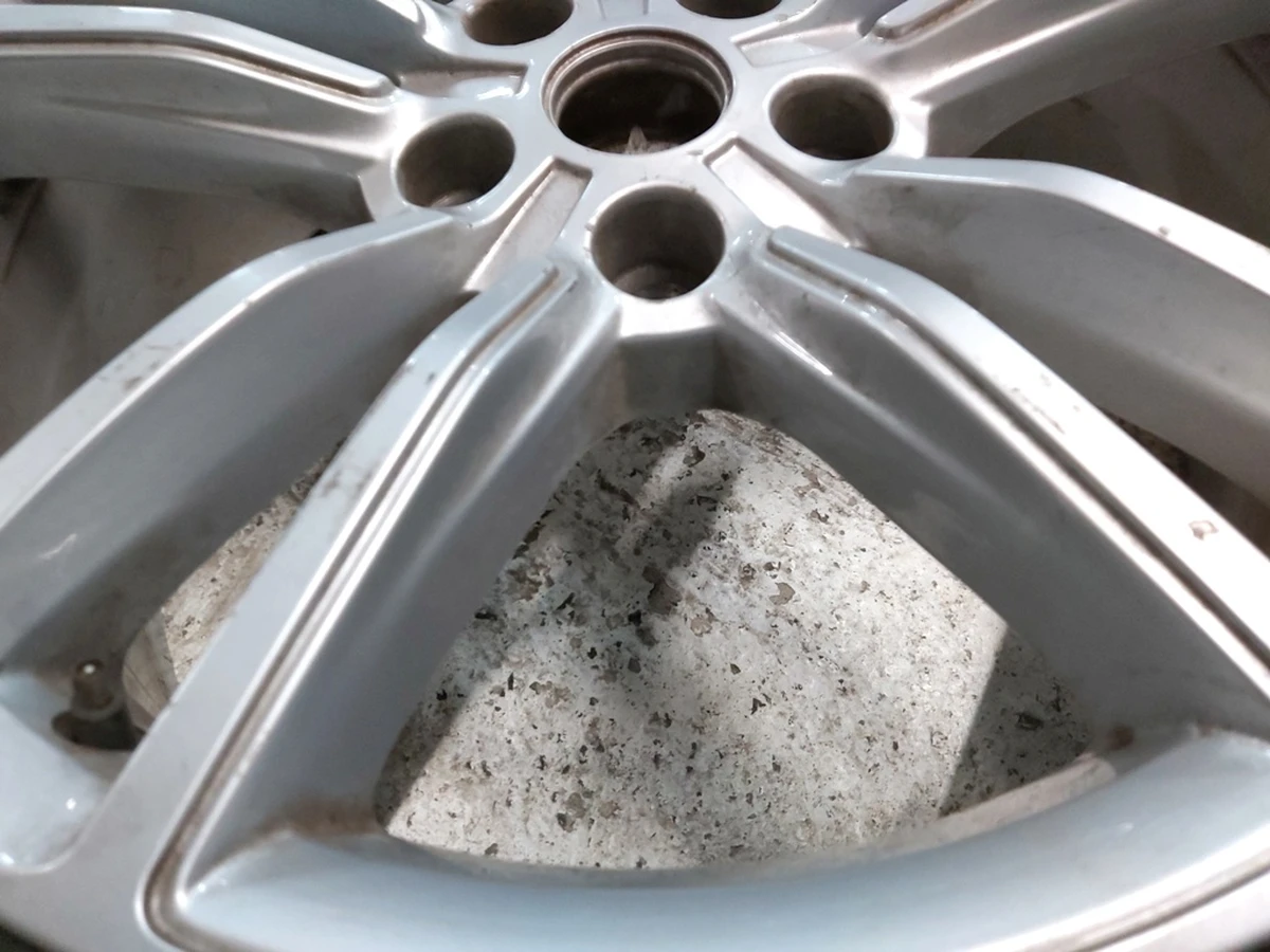 1 Wheel assembly (rim 19 * 8.0J tire Michelin Primacy 245/45 R19 TPMS sensor protector 3,60 мм) Tesla model S 1054040-00-B