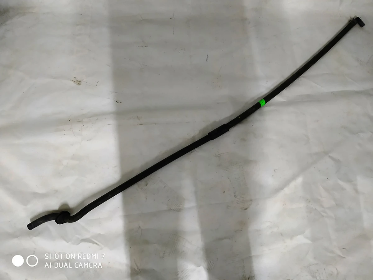 18 Трубка охлаждения длинная левый порог Tesla model S 6007342-00-J