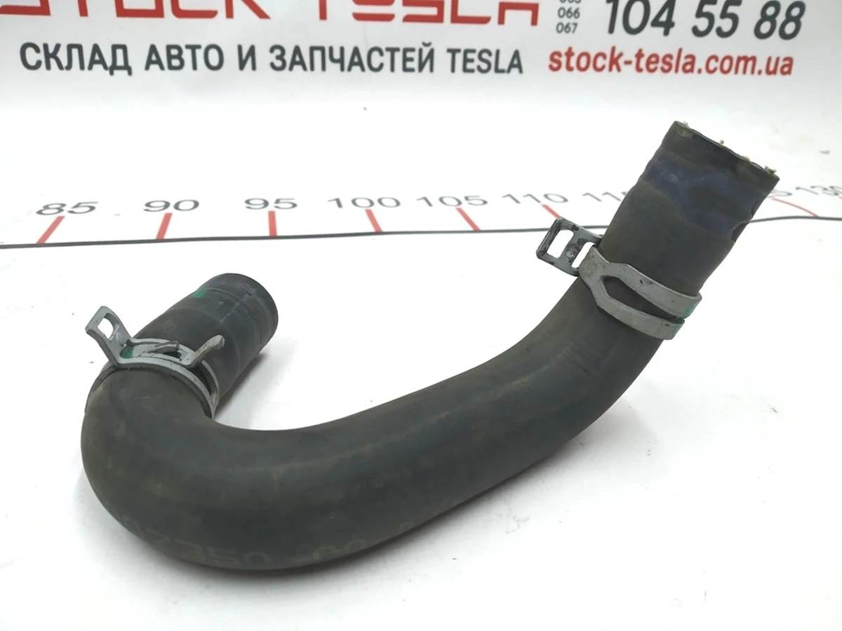 32 Coolant hose from pump to tee Tesla model S 6007350-00-E