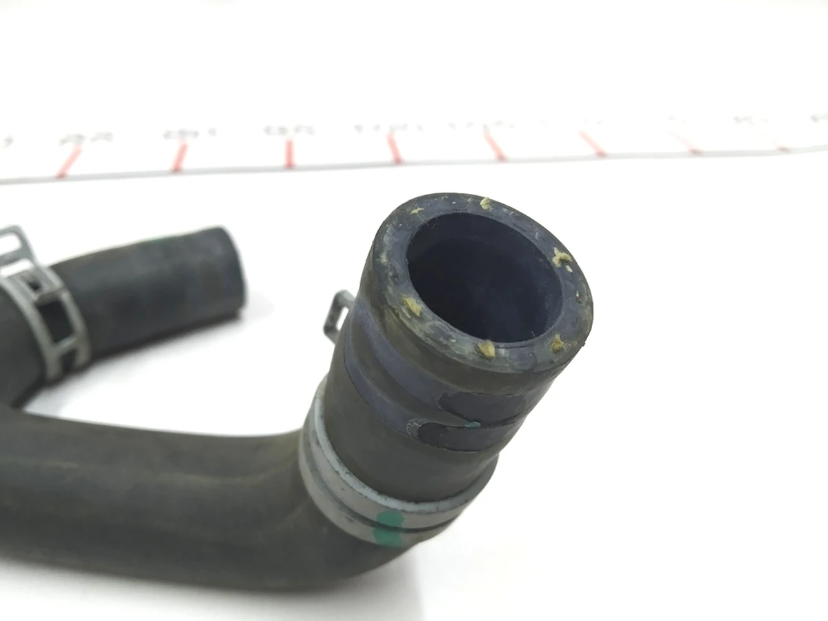 32 Coolant hose from pump to tee Tesla model S 6007350-00-E
