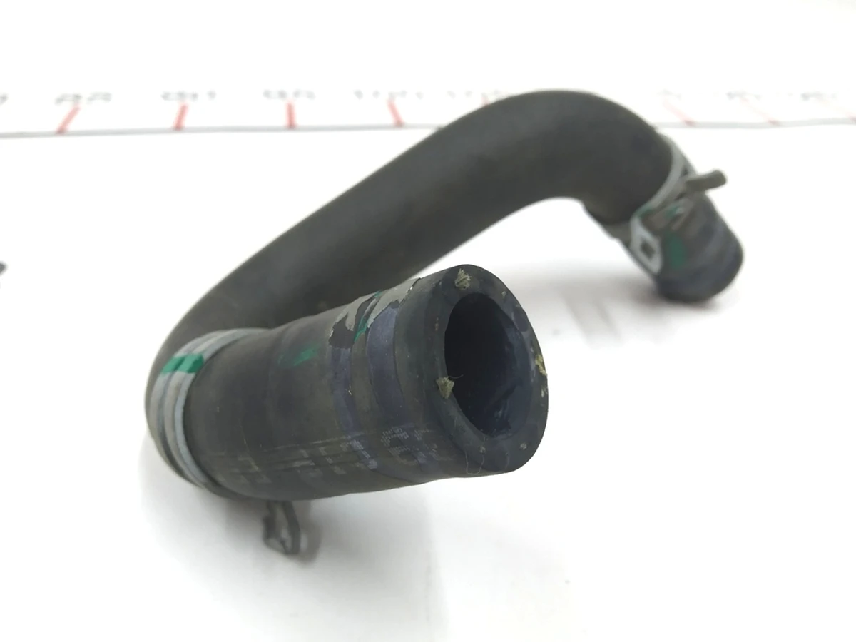 32 Coolant hose from pump to tee Tesla model S 6007350-00-E