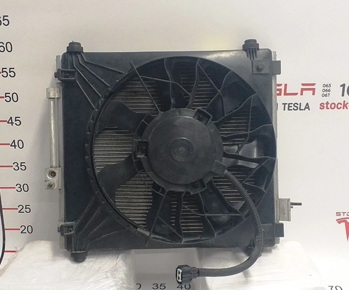 1 Радиатор и вентилятор кондиционера левый в сборе Tesla model S, model S REST 6007352-00-F