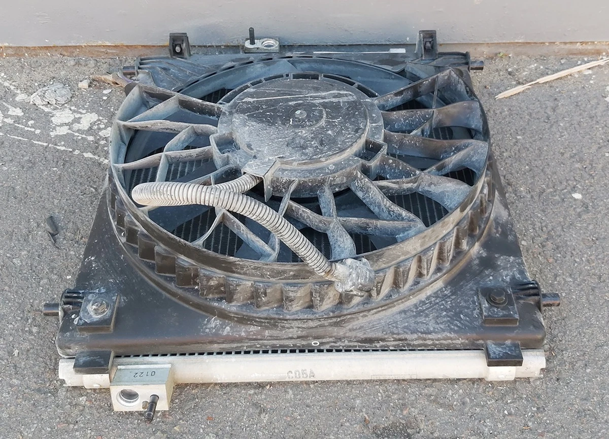 1 Радіатор та вентилятор кондиціонера лівий у зборі Tesla model S, model S REST 6007352-00-F