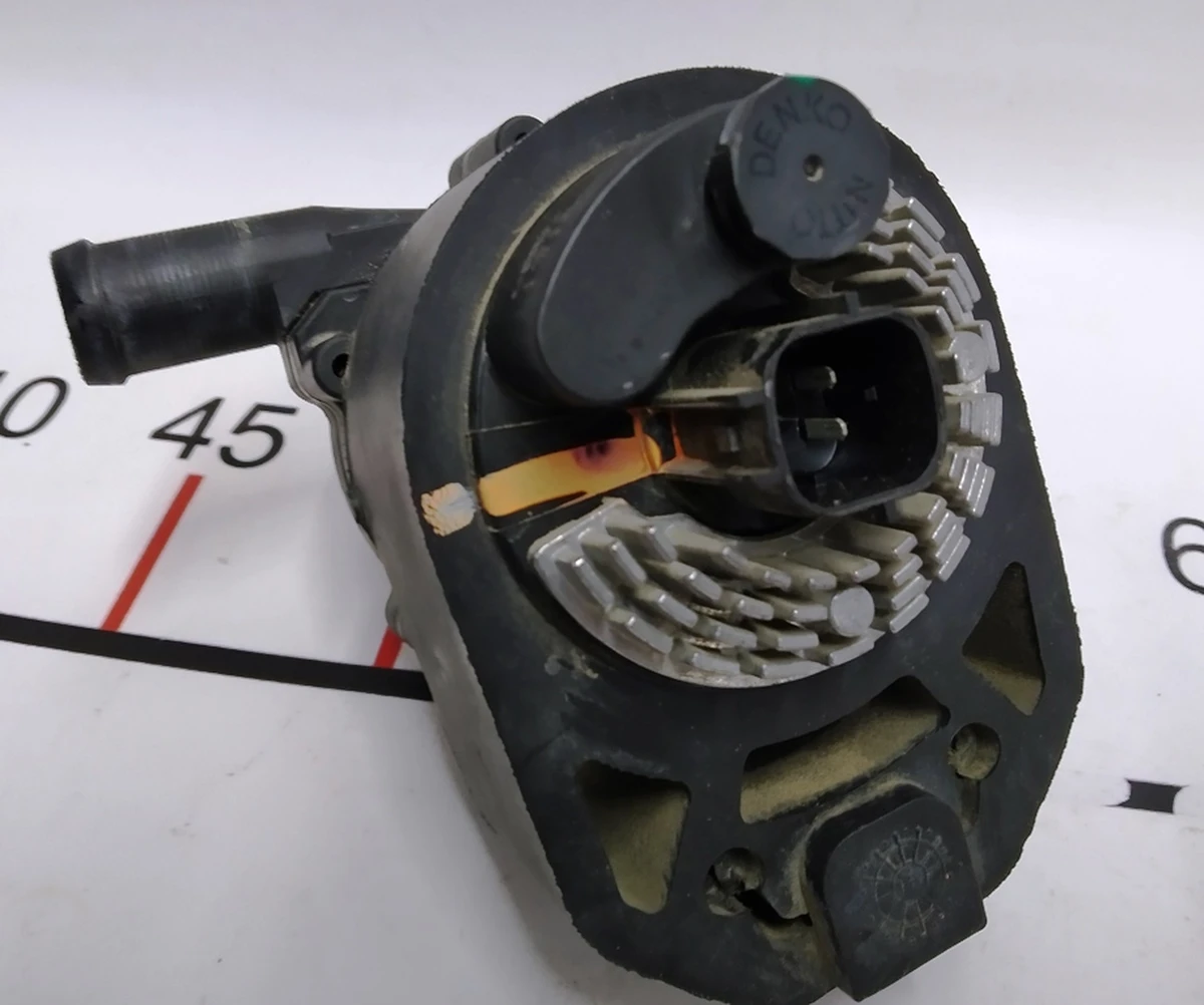 24 Coolant pump Tesla model S, model S REST 1067473-00-H