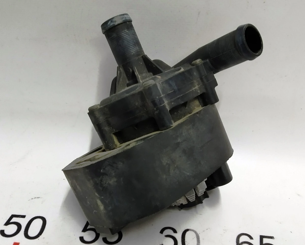 24 Coolant pump Tesla model S, model S REST 1067473-00-H