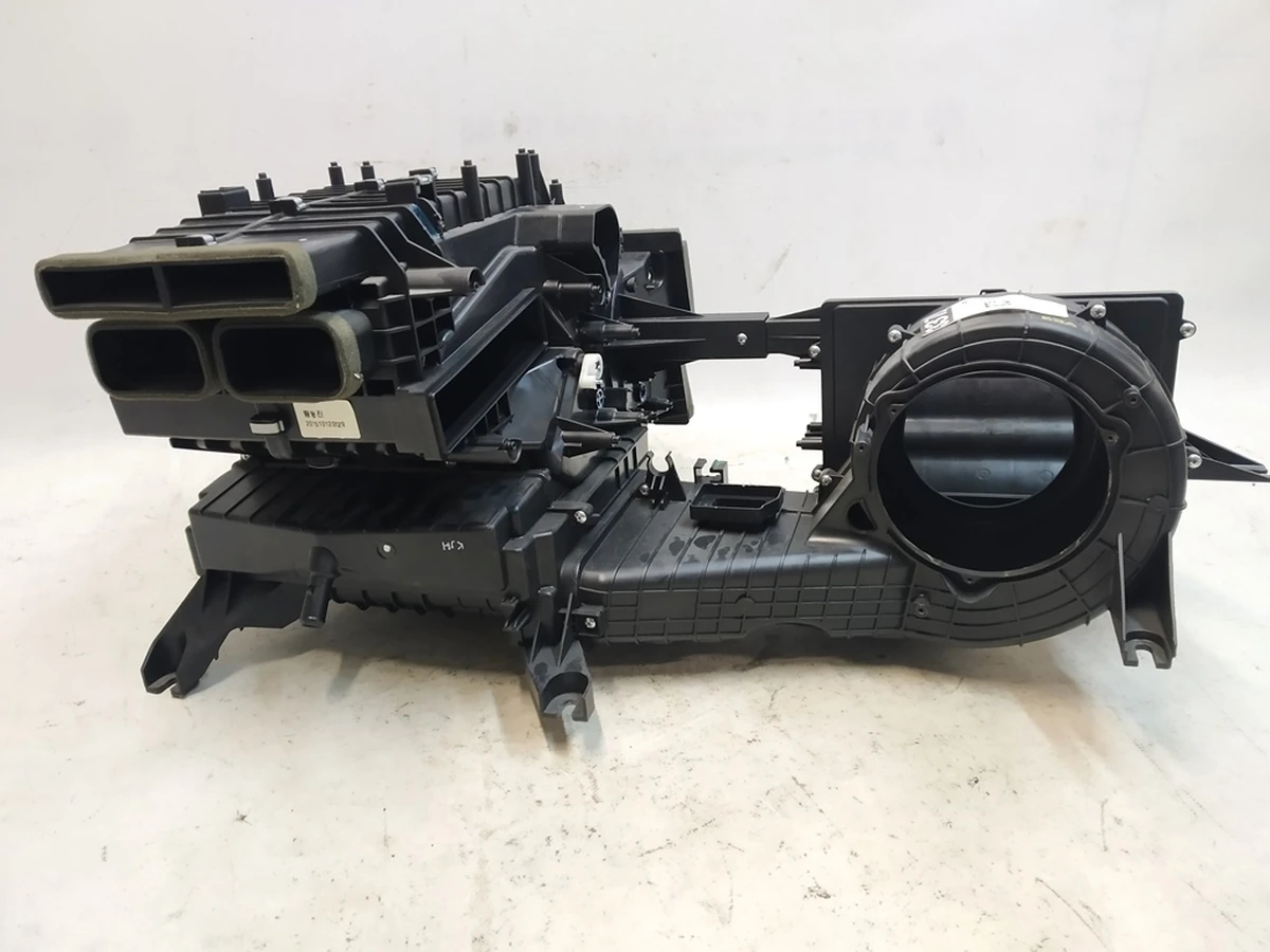 1 Корпус климатической установки (печка салона)  Tesla model S 6007378-00