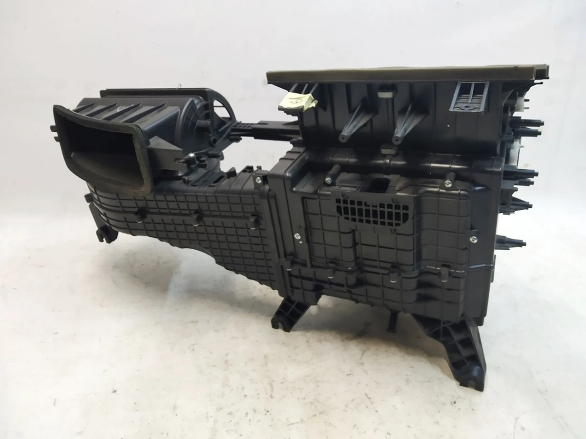 1 Корпус климатической установки (печка салона)  Tesla model S 6007378-00