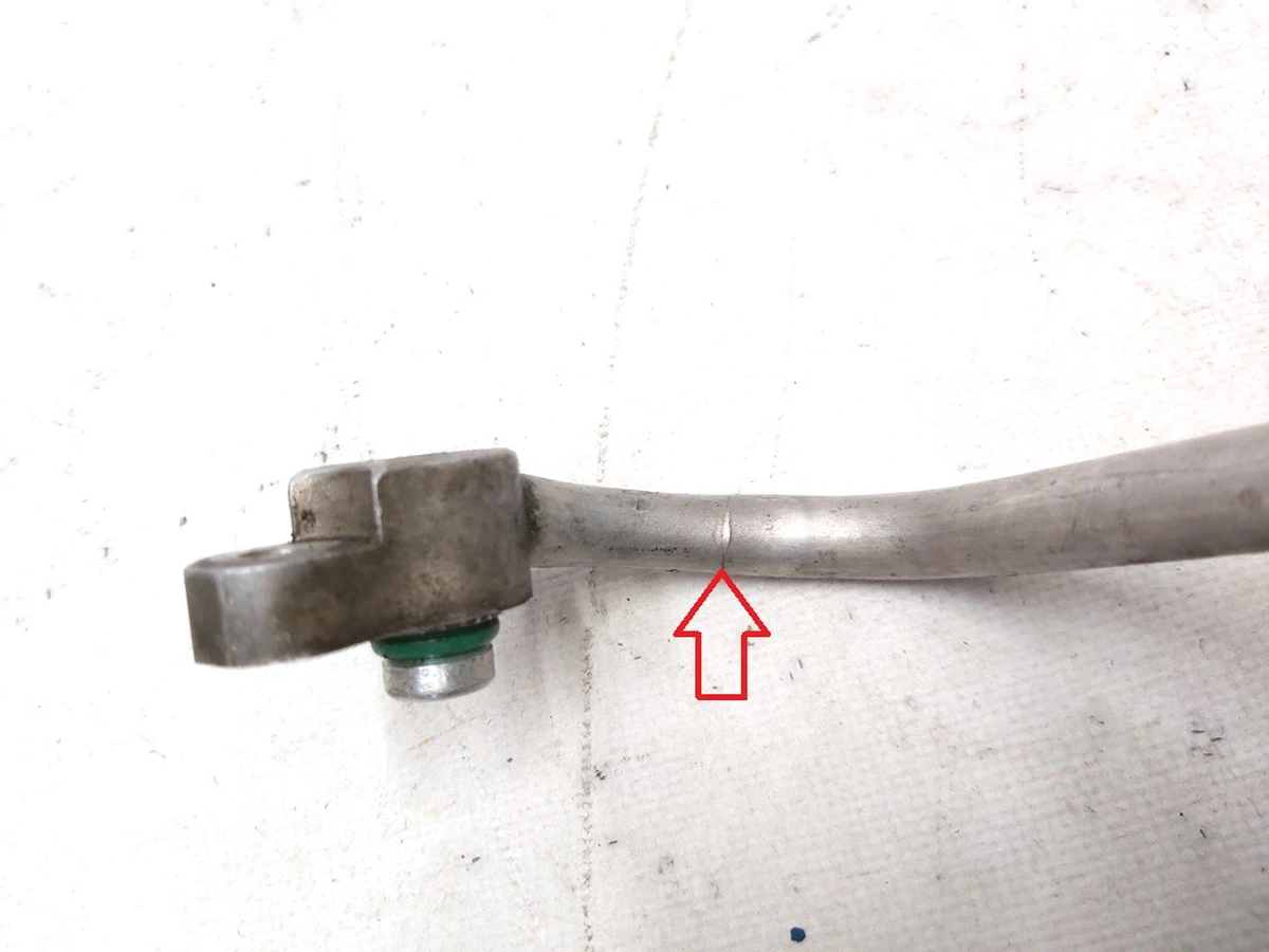 7 Трубка кондиціонера ліва (копрессор - лівий радіатор) Tesla model S 6007386-00-B