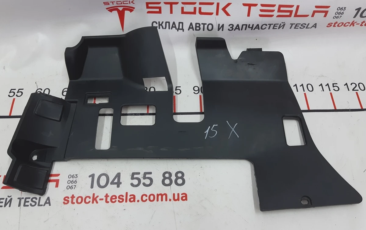 17 Накладка пластикова під рульовою колонкою Tesla S, model S REST 1016340-00-F