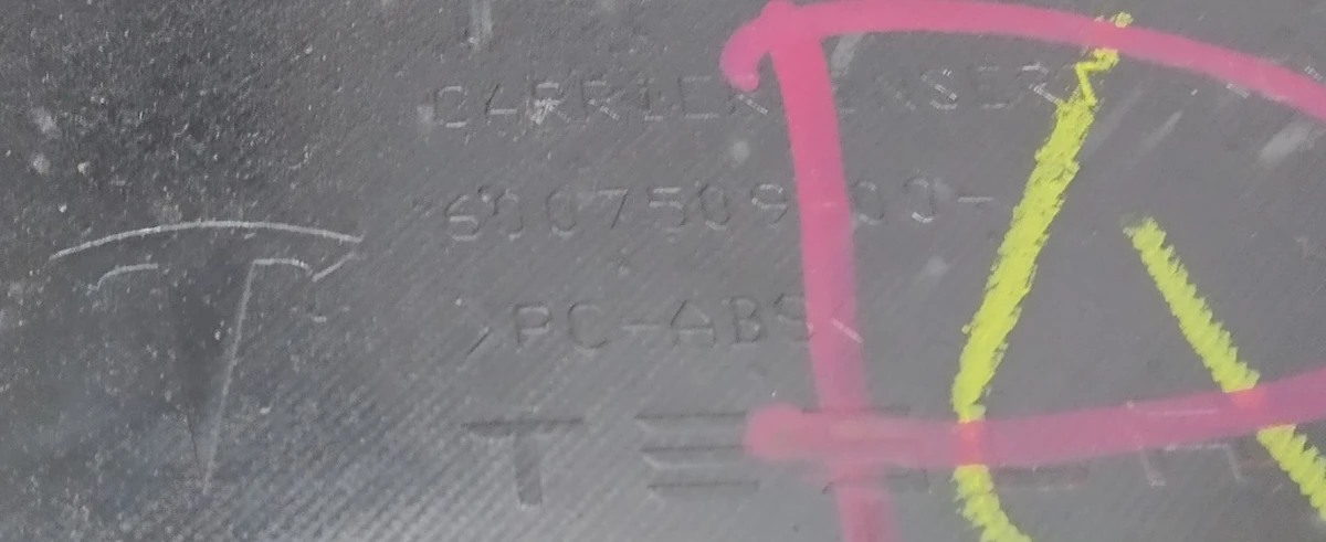 35 Door card pocket, front left PVC BLK 40B (fine-grain leather, without additional lighting) Tesla model S, model S REST 1002960-01-J