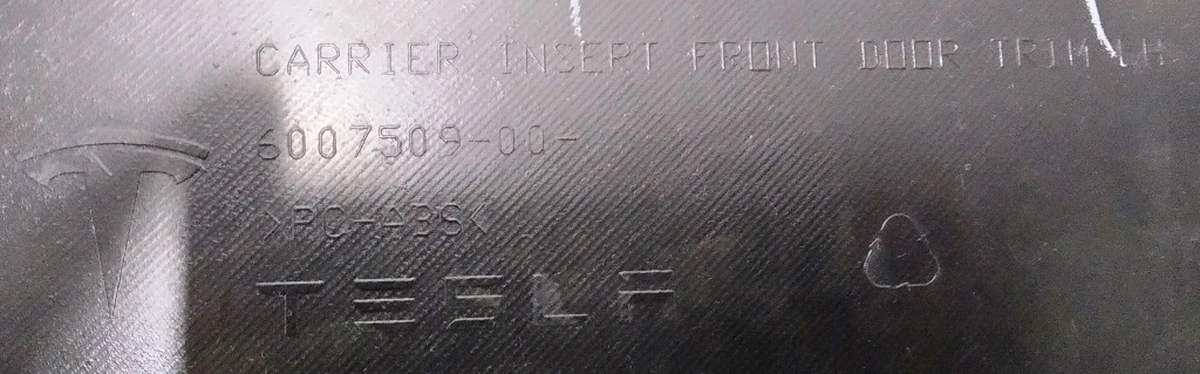 35 Front left door card pocket NGML (smooth leather, illuminated) (damaged) Tesla model S, model S REST 1002960-02-J