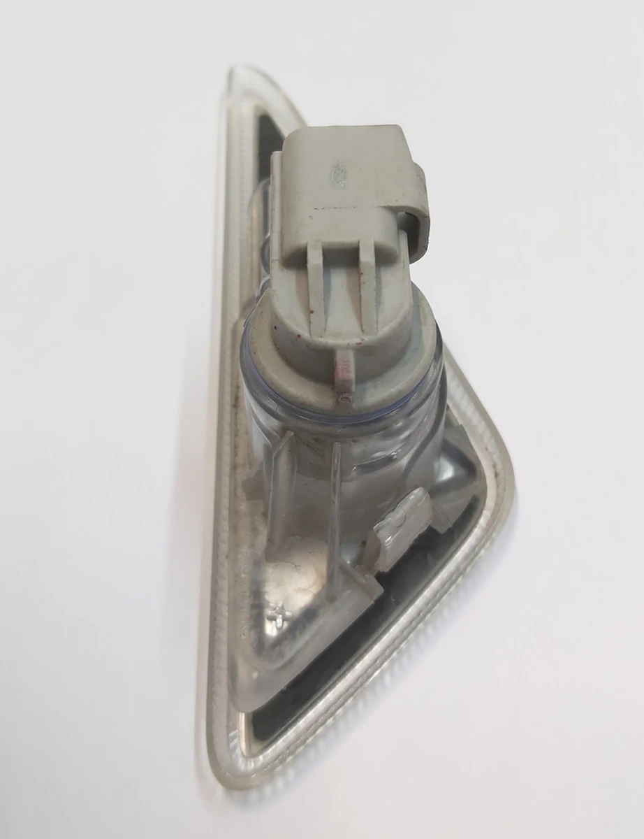 7 Повторитель поворота правый (без камеры) (GEN 1) ламинирован Tesla model X S REST 6007699-00-C