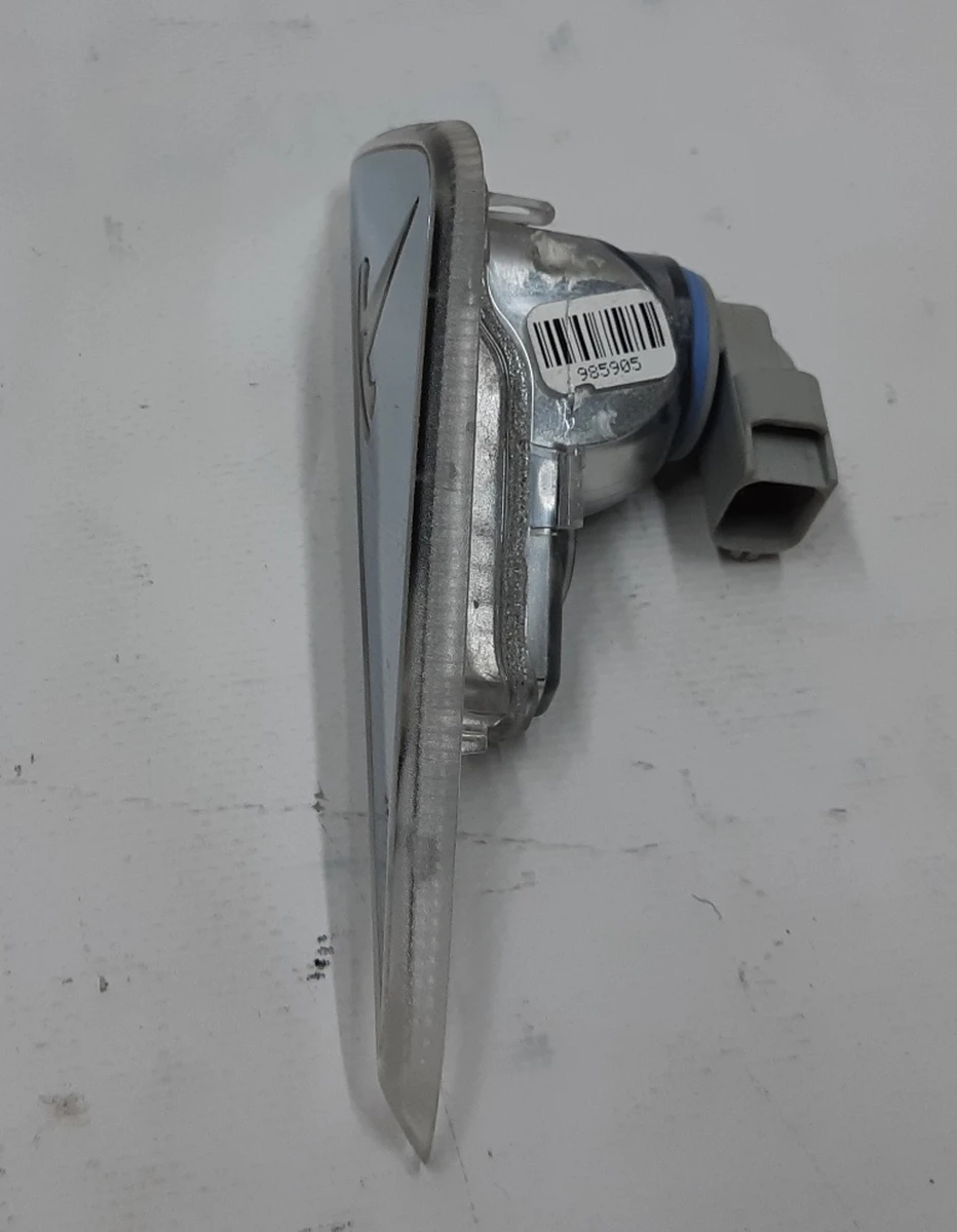 7 Повторювач повороту правий (без камери) (GEN 1) Tesla model X S REST 6007699-00-C