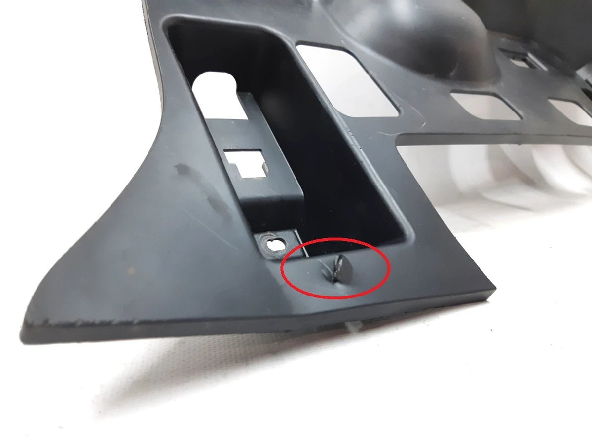 22 Overlay lower instrument panel right with damage Tesla model S, model S REST 1016343-00-B