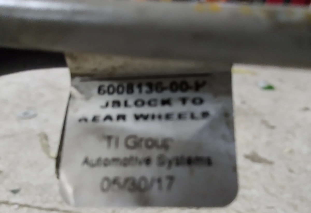 3 Тормозная магистраль задняя (правая и левая в сборе) Tesla model S REST 6008136-00-E