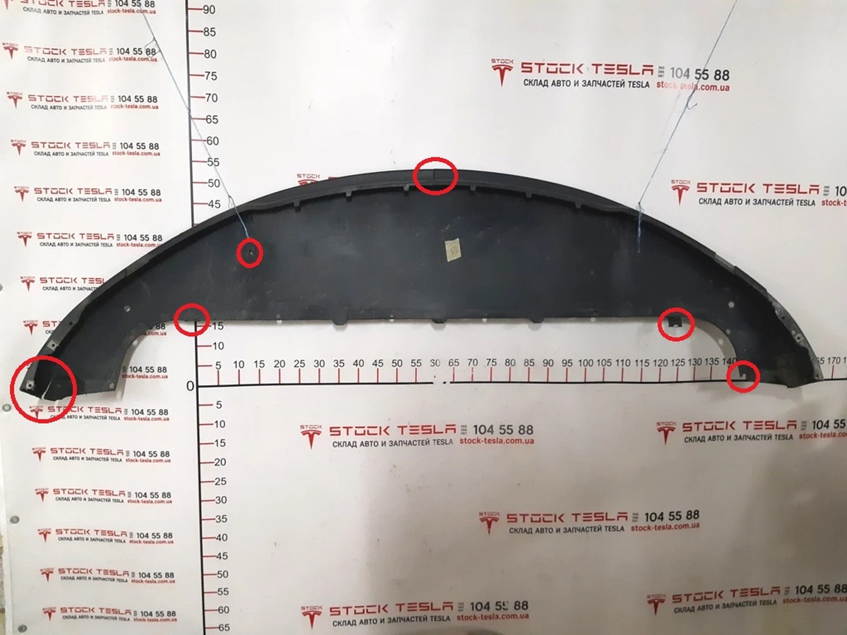 8 Накладка переднього бампера нижня (губа) з пошкодженням Tesla model S 6008160-00-D