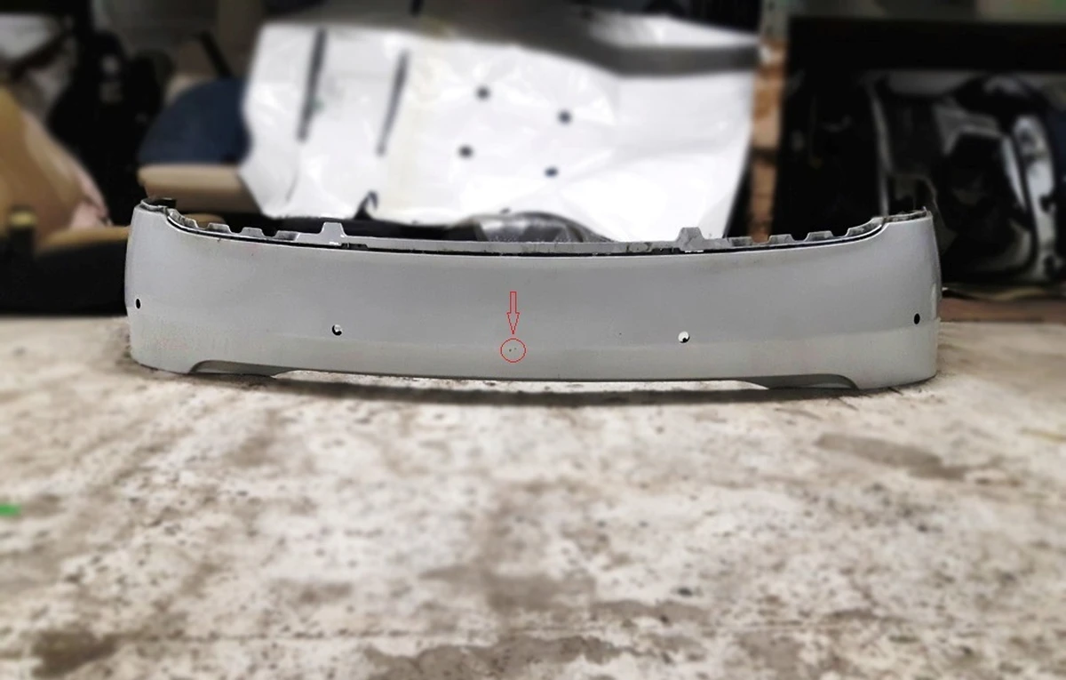 1 Rear bumper for 6 parking sensors (with parking sensors) PBCW white (damaged) Tesla model S 6008179-00-D