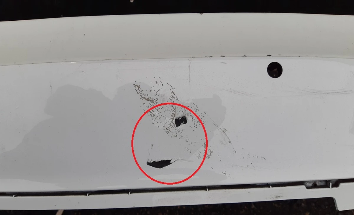 1 Rear bumper for 4 parking sensors (with brackets) PBCW (damaged) Tesla model S 1068750-00-A