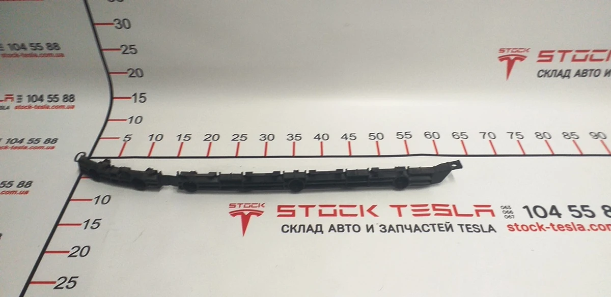 5 Кронштейн кріплення заднього бампера правий Tesla model S, model S REST 1091987-00-C