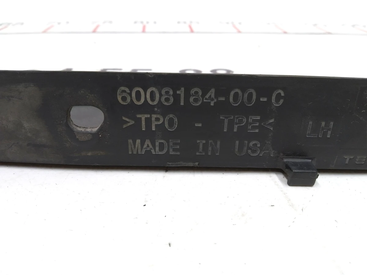 4 Aero shield outer strake - LH Tesla Model S 6008184-00-D
