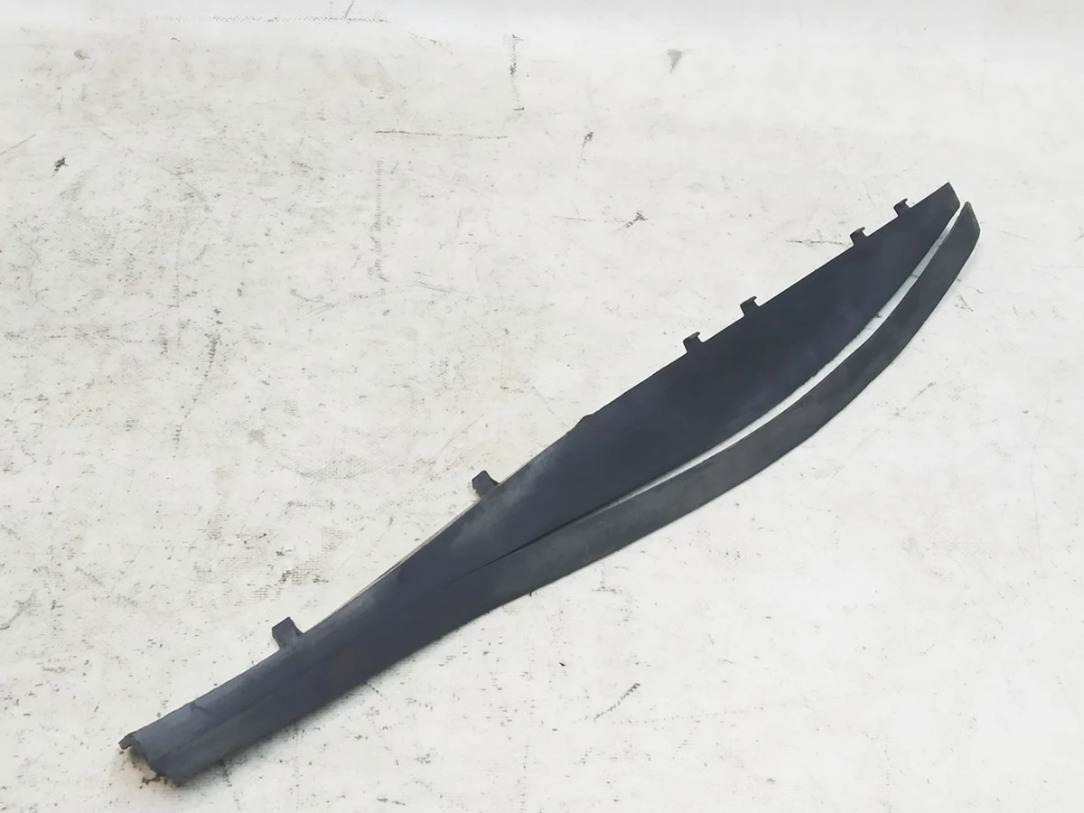 4 Задний молдинг (плавник) защиты двигателя левый малый Tesla Model S 6008184-00-D