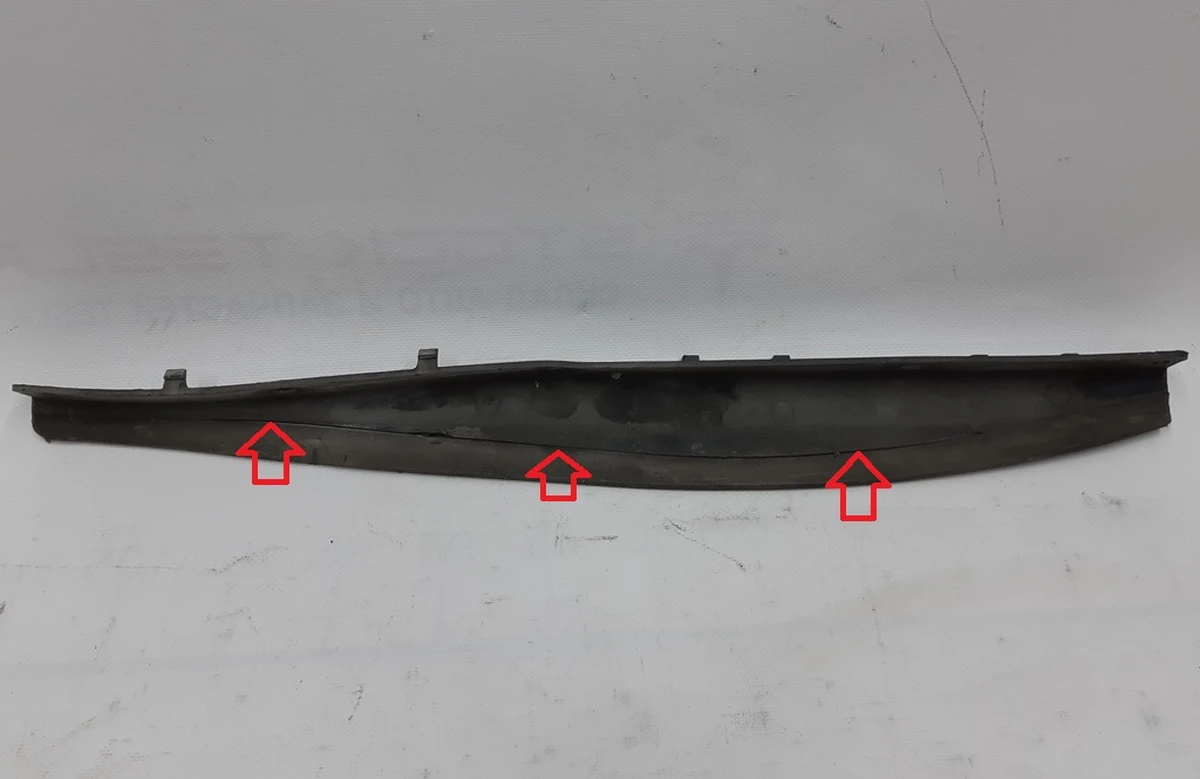 AERO SHIELD OUTER STRAKE - RH with damage Tesla model S 6008187-00-D