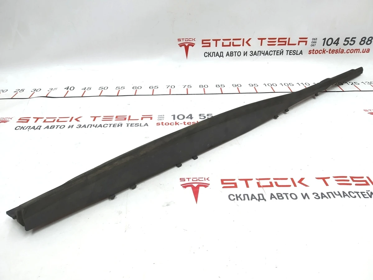 2 Задний молдинг (плавник) защиты двигателя левый длинный Tesla Model S 6008186-00-D