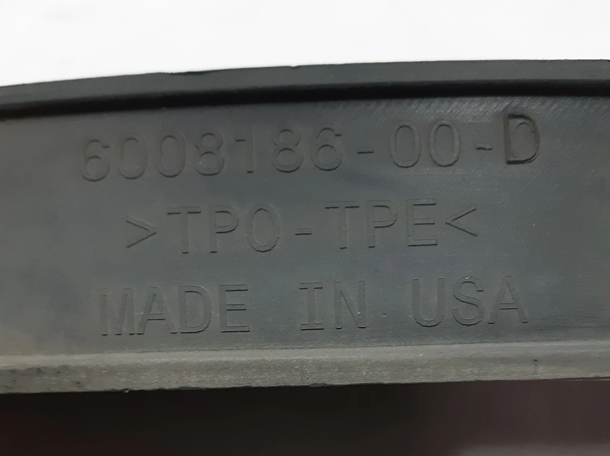 2 Задній молдинг (плавник) захисту двигуна лівий довгий Tesla Model S 6008186-00-D