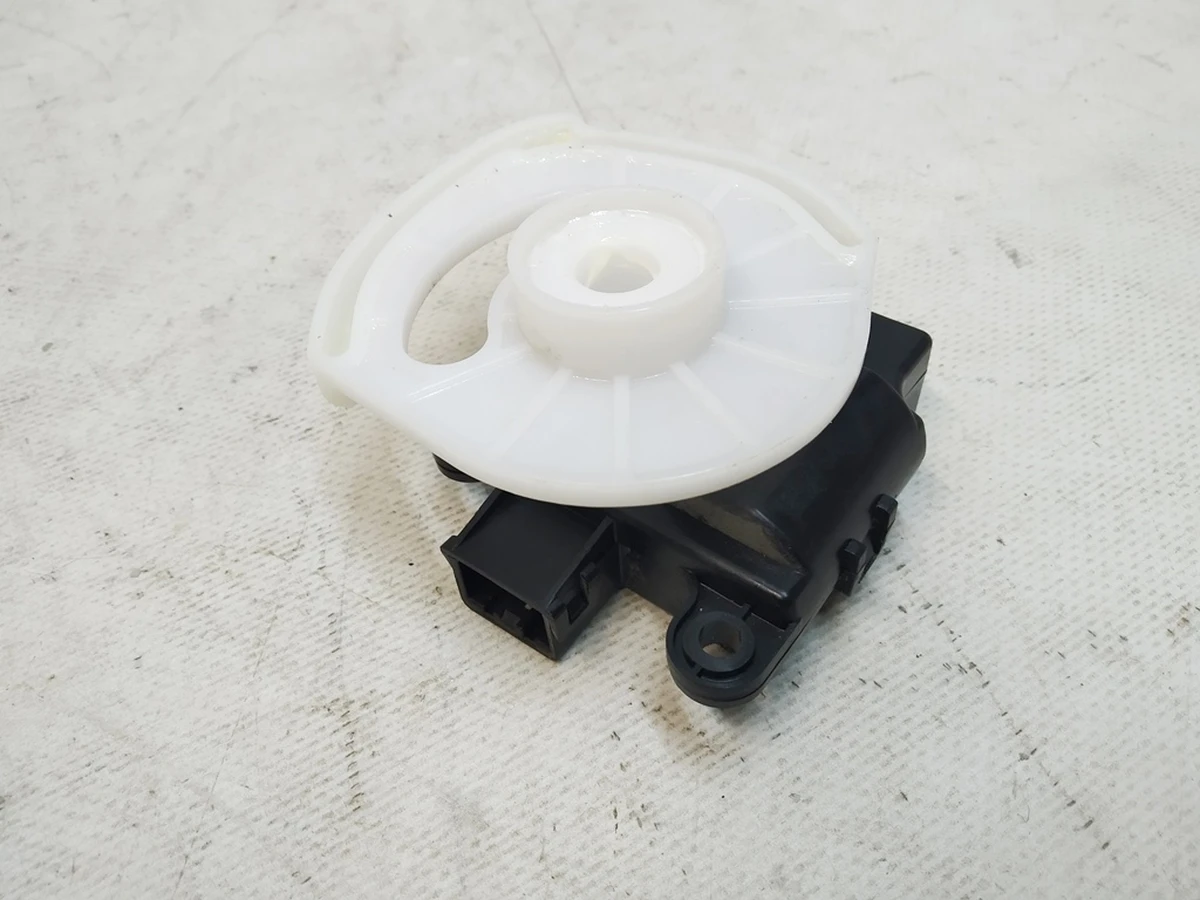 4 Сервопривод климатической установки печки входной INLET (рекуператора) D332-AN6AA Tesla  Model S REST 6008244