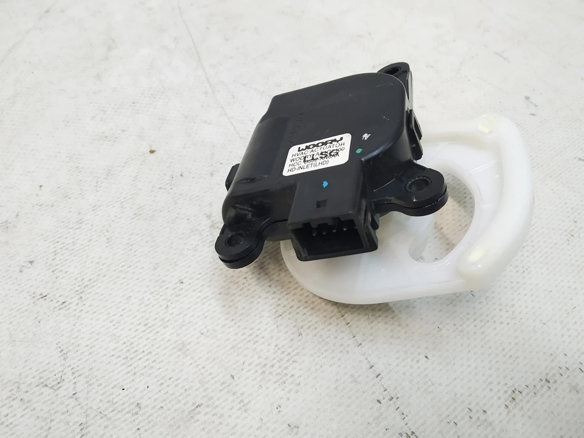 4 Сервопривод климатической установки печки входной INLET (рекуператора) D332-AN6AA Tesla  Model S REST 6008244