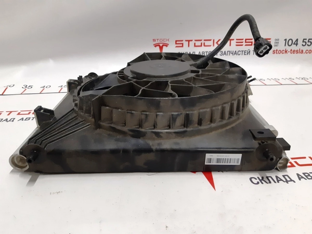 2 Radiator and air conditioner fan right assembly Tesla model S, model S REST 6008357-00-F