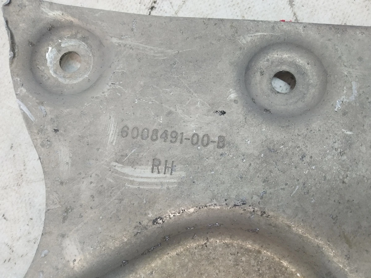 4 Shear plate - rear subframe RH Tesla Model S 6008491-00-B