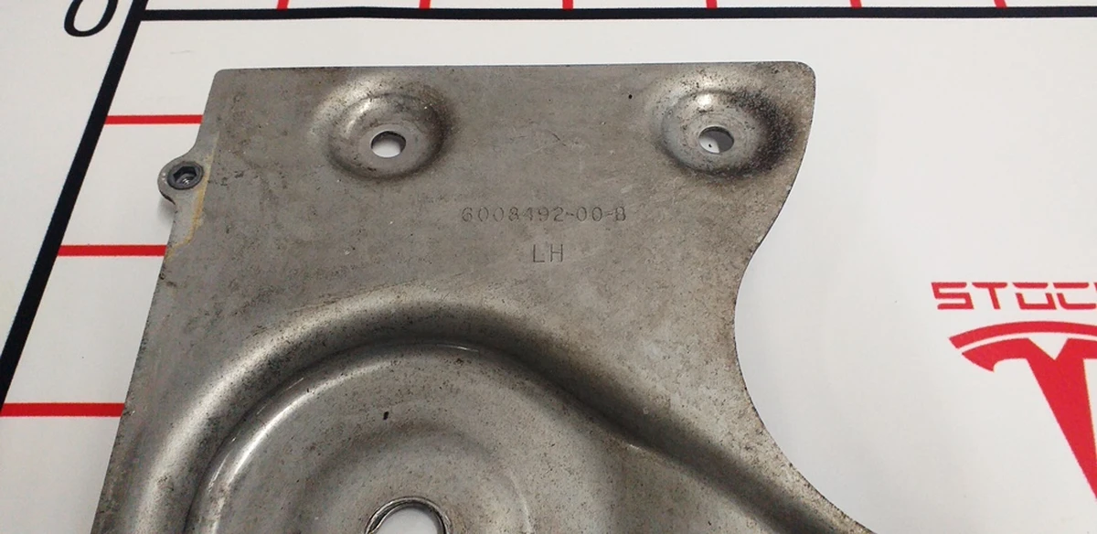 4 Пластина заднего подрамника левая Tesla Model S 6008492-00-B