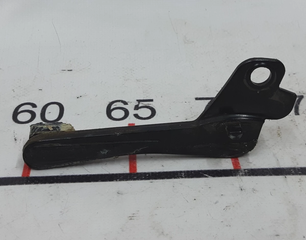 9 Hatch guide bracket front left REV01 Tesla model S 6008664-00-G