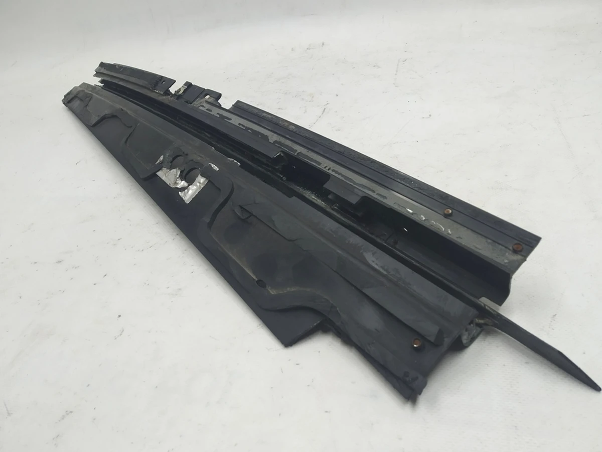 Панель каркасу панорамного даху права частина Tesla model S, model S REST 1003043-S0-A