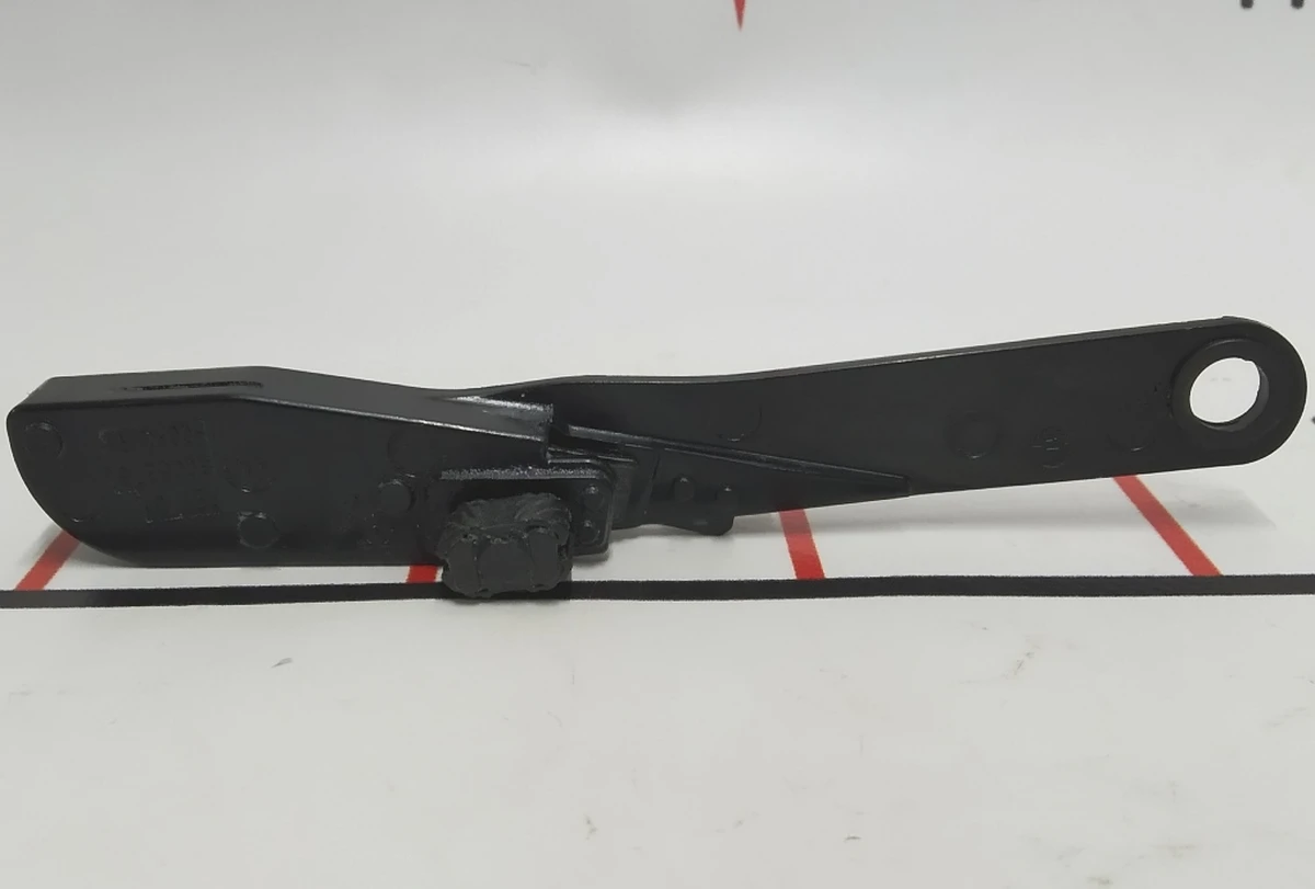 19 Hatch guide bracket rear right REV01 Tesla model S 6008676-00-H