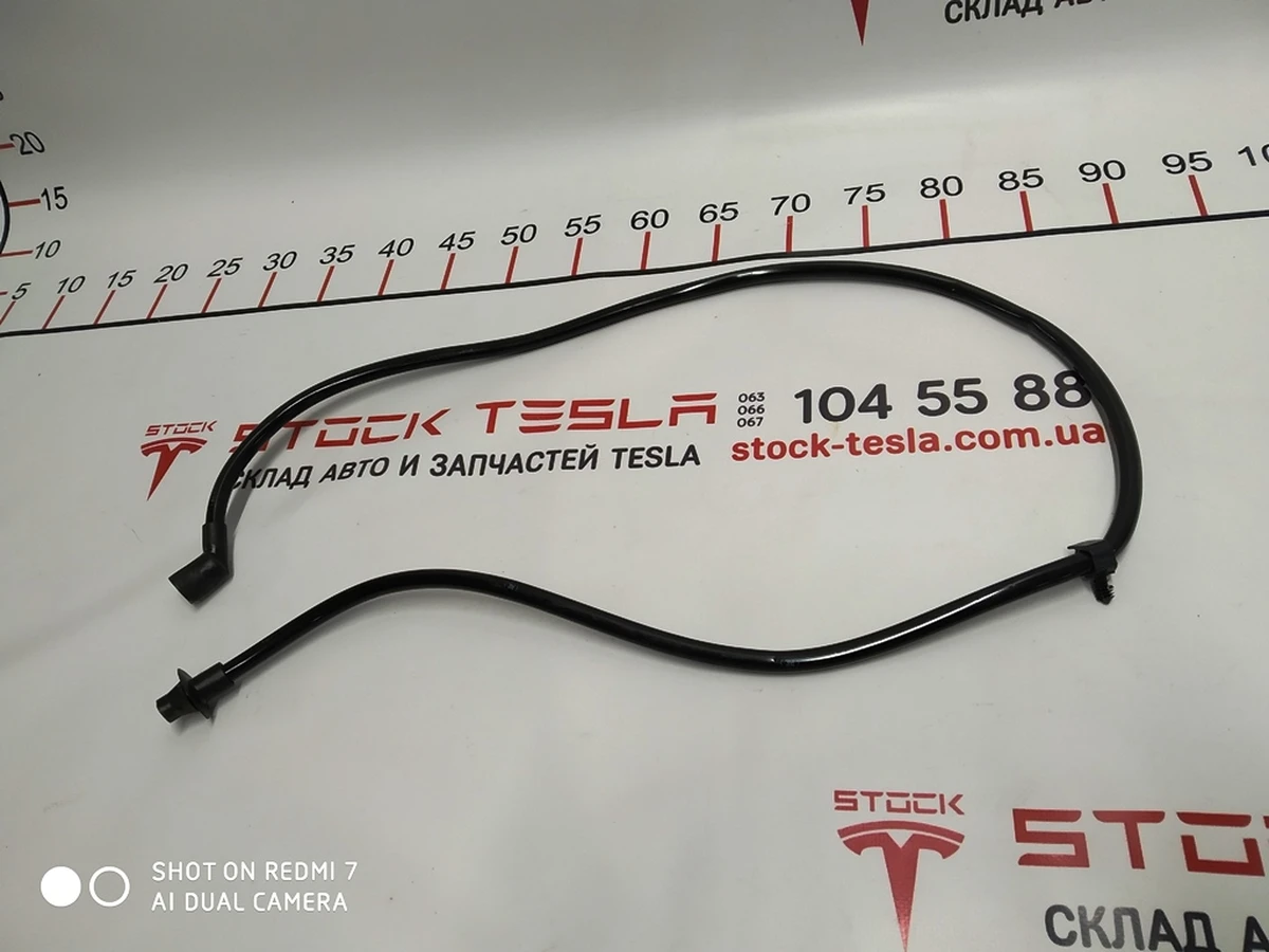 14 DRAIN TUBE-FRONT Tesla model S, REST 6008684-00-E