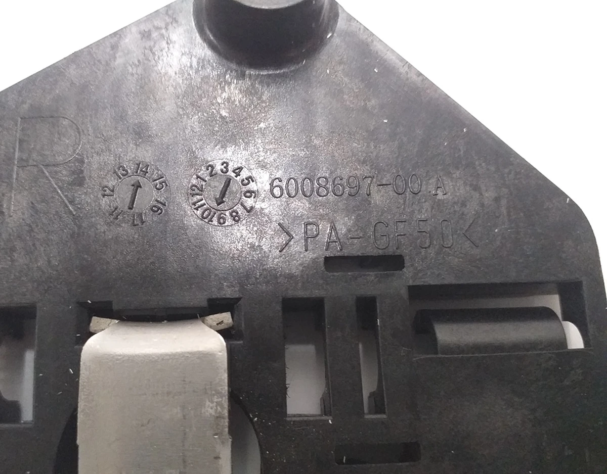 4 Кронштейн мотора приводу люка правий Tesla model S, model S REST 6008697-00-A