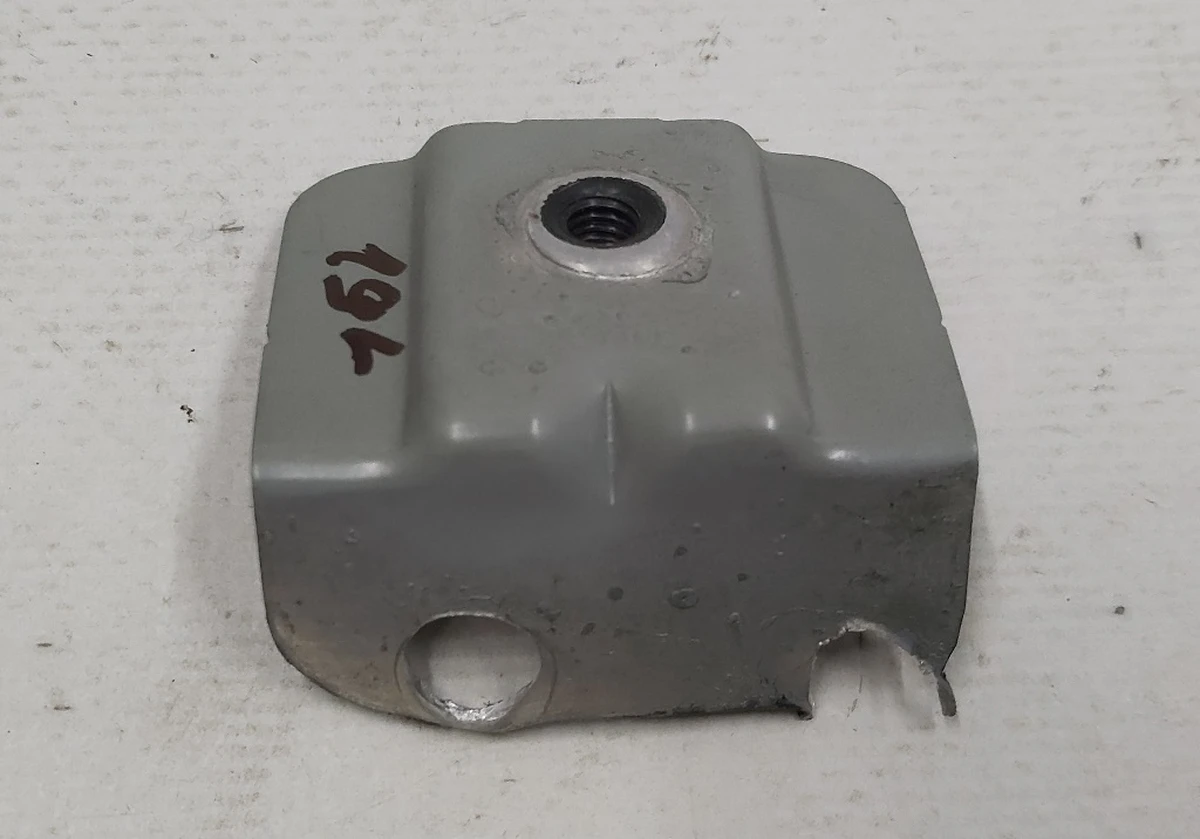 5 Кронштейн крепления крыла переднего левого/правого нижний с повреждением Tesla model S, model S REST 6008776-S0-A